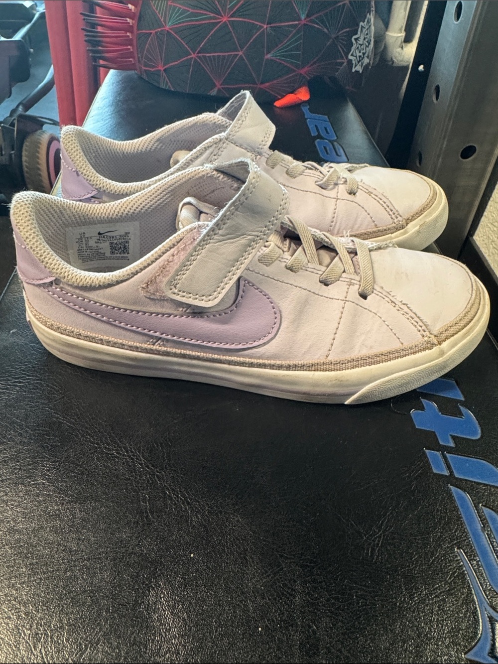 Nike Kids Lavender & White Velcro Lace Sneakers